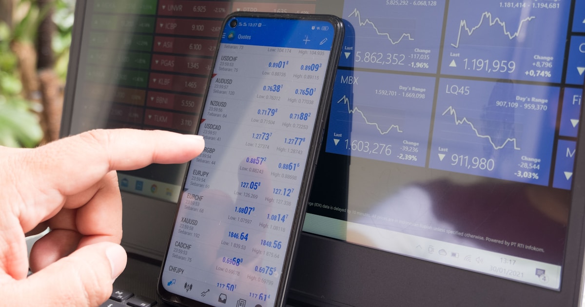 Illustration de l'article Divergence RSI et MACD : anticiper les retournements de marché sur guides débutants - DailyTrading